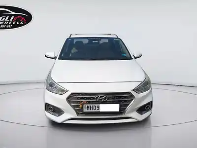 Second Hand हुंडई वरना sx  1.6 crdi ऑटोमैटिक in सांगली