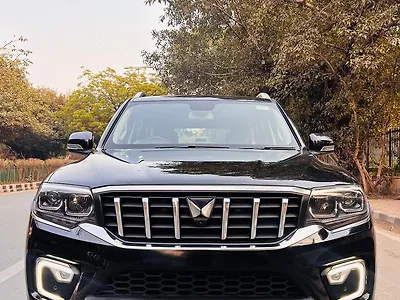 Second Hand Mahindra Scorpio Z8 L 4WD Diesel 2.2L Turbo Automatic 7 STR in Delhi