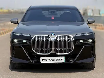 Second Hand BMW i7 xDrive60 M Sport in Mumbai