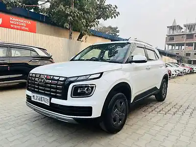 Second Hand हुंडई वेन्यू sx 1.2 पेट्रोल in गुवाहाटी