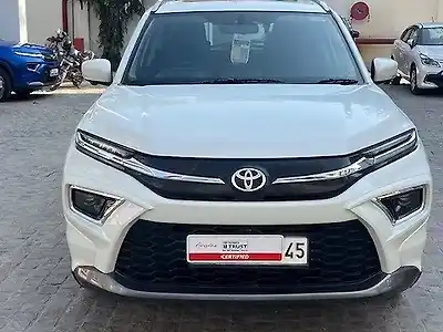 Second Hand टोयोटा अर्बन क्रूज़र हायराइडर V Hybrid [2023-2025] in दिल्ली