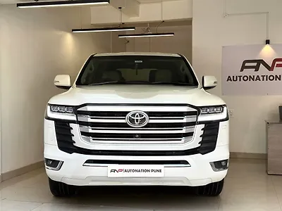 Second Hand Toyota Land Cruiser LC 200 VX in Pune