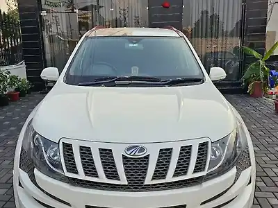2014 महिंद्रा XUV500 w8 एडब्ल्यूडी 1