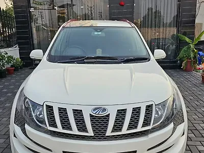 2014 Mahindra XUV500 W8 AWD 1