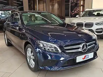 Second Hand मर्सिडीज़ बेंज़ सी-क्लास c 220d प्रोग्रेसिव [2018-2019] in अहमदाबाद