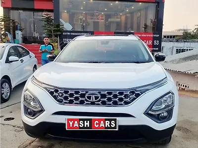 2022 Tata Safari XZ Plus Adventure 1