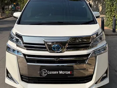 Second Hand Toyota Vellfire Hybrid in Bangalore