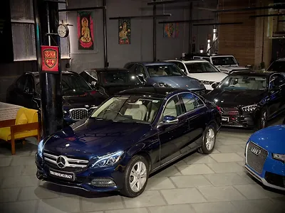 Second Hand Mercedes-Benz C-Class C 200 Avantgarde in Delhi