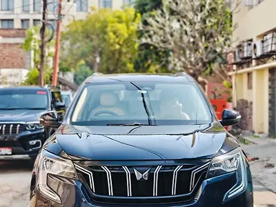 2023 Mahindra XUV700 AX 7 Diesel AT 7 STR [2023-2024] 1