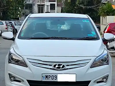 2015 हुंडई वरना फ़्लूइडिक 1.6 crdi sx ऑप्शनल 1
