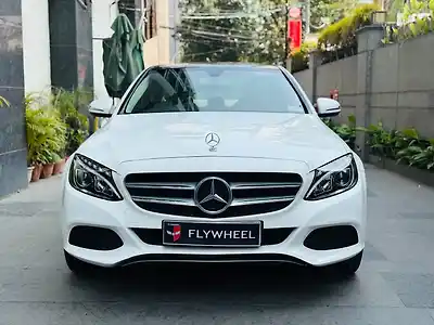 Second Hand मर्सिडीज़ बेंज़ सी-क्लास सी 220डी in कोलकाता