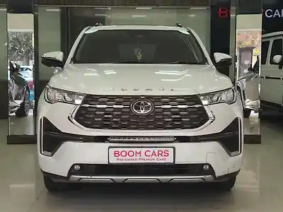 Second Hand टोयोटा इनोवा हायक्रॉस ZX Hybrid (Electric + Petrol) Automatic (e-CVT) 7 STR in चेन्नई