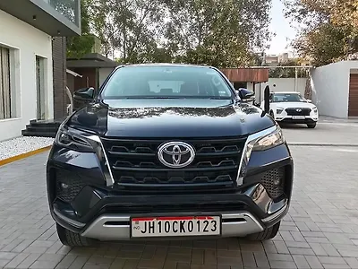 Toyota Fortuner 4x2 AT