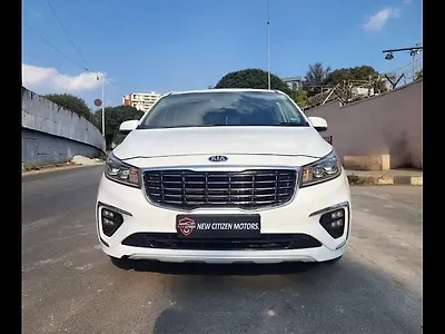 Second Hand Kia Carnival Limousine Plus 7 STR in Bangalore