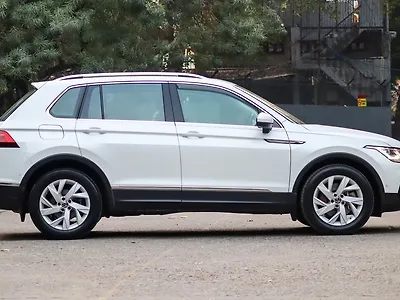 Volkswagen Tiguan Elegance 2.0 TSI DSG