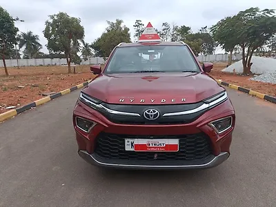 Second Hand Toyota Urban Cruiser Hyryder V AT NeoDrive [2023-2025] in Bangalore
