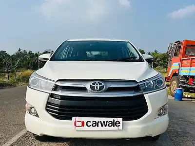 Second Hand टोयोटा इनोवा क्रिस्टा 2.4 vx 8 str [2016-2020] in कोललाम