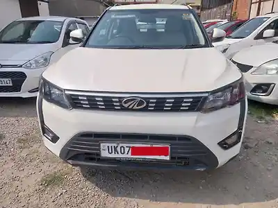 2021 महिंद्रा XUV300 W6 1.2 पेट्रोल [2019] 1