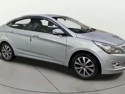 Second Hand हुंडई वरना फ़्लूइडिक 1.6 vtvt sx ऑप्शनल in मोहाली