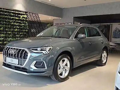 2025 Audi Q3 40 TFSI Premium Plus 1