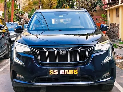 2022 Mahindra XUV700 AX 7 Diesel MT Luxury Pack 7 STR [2021] 1