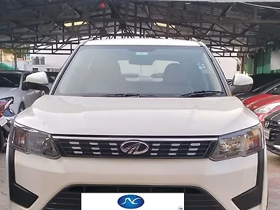 Second Hand Mahindra XUV300 W6 1.5 Diesel in Coimbatore