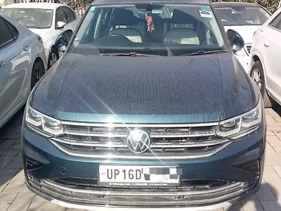 Volkswagen Tiguan Elegance 2.0 TSI DSG