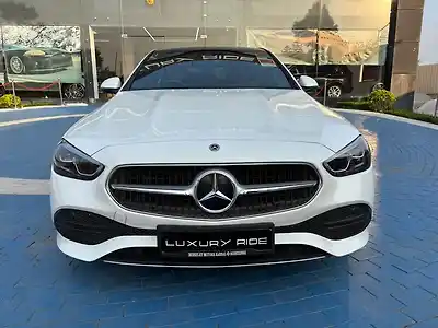 Second Hand मर्सिडीज़ बेंज़ सी-क्लास सी 220डी in दिल्ली