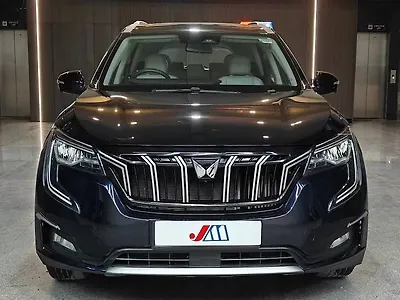 Second Hand Mahindra XUV700 AX7 Luxury Pack AWD Diesel 2.2L Turbo Automatic 7 STR in Ahmedabad