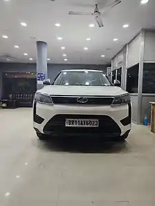 2020 महिंद्रा XUV300 w4 1.5 डीज़ल 1 2020 महिंद्रा XUV300 w4 1.5 डीज़ल 1