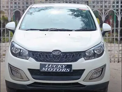 2019 Mahindra Marazzo M8 8 STR 1