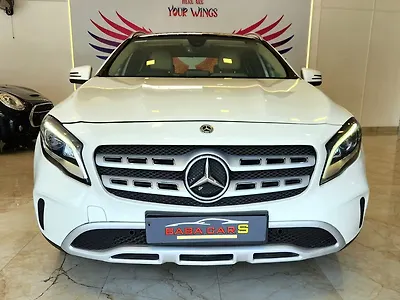 2018 Mercedes-Benz GLA 220 d 4MATIC 1 2018 Mercedes-Benz GLA 220 d 4MATIC 1