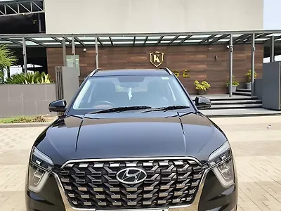 2023 Hyundai Alcazar Signature (O) 6 STR 1.5 Diesel AT 1