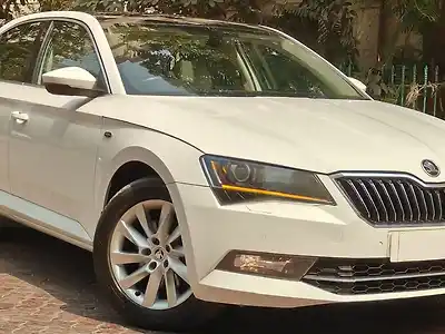 Second Hand स्कोडा सुपर्ब एल&के टीएसआई एटी in मुंबई