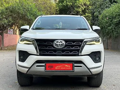 Toyota Fortuner 4x2 2WD Diesel 2.8L Turbo Automatic