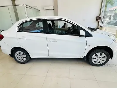 2016 Honda Amaze 1.2 S i-VTEC 1 2016 Honda Amaze 1.2 S i-VTEC 1