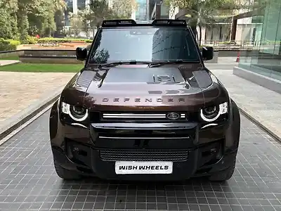 Second Hand लैंड रोवर डिफेंडर 110 एचएसई 2.0 पेट्रोल in मुंबई