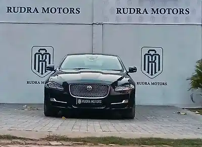 2019 जैगुवार xj 3.0 पोर्टफ़ोलियो 1 2019 जैगुवार xj 3.0 पोर्टफ़ोलियो 1