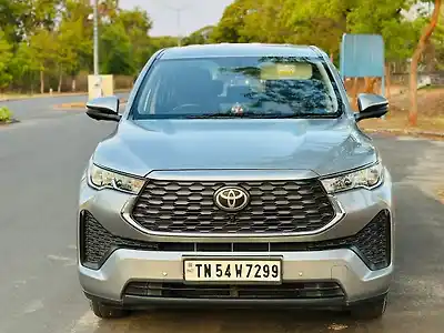 2023 टोयोटा इनोवा हायक्रॉस VX Hybrid (Electric + Petrol) Automatic (e-CVT) 7 STR 1