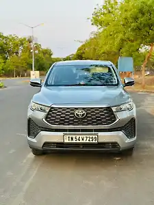 2023 Toyota Innova Hycross VX Hybrid (Electric + Petrol) Automatic (e-CVT) 7 STR 1
