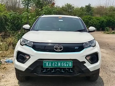 2022 Tata Nexon EV XM 1