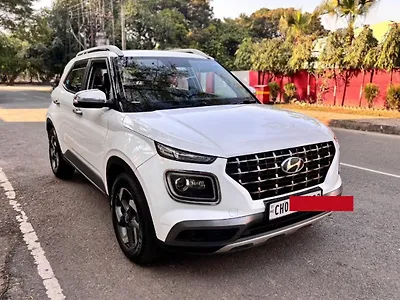 Second Hand Hyundai Venue SX (O) 1.5 CRDi Dual Tone in Panchkula