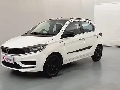 2023 Tata Tiago XT [2023-2025] 1