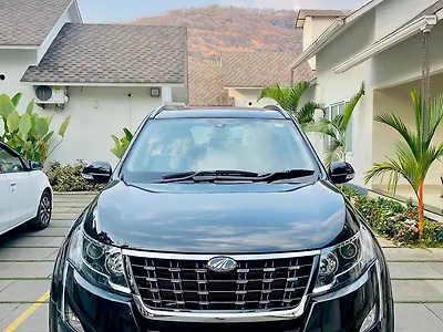 2018 Mahindra XUV500 W11 (O) AT 1