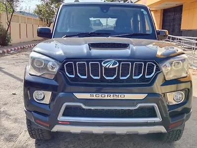 2015 Mahindra Scorpio S10 1