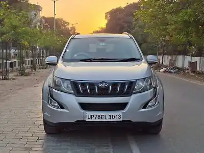 2016 महिंद्रा XUV500 w10 एडब्ल्यूडी 1