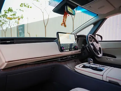 2024 Lexus LM 350h 4 STR Ultra Luxury