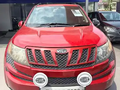 2012 महिंद्रा XUV500 w8 1