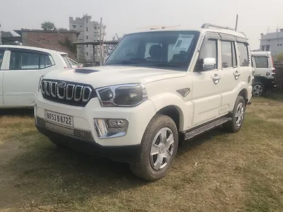 Second Hand Mahindra Scorpio S4 in Saran
