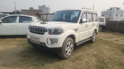 Second Hand Mahindra Scorpio S4 in Saran Second Hand Mahindra Scorpio S4 in Saran